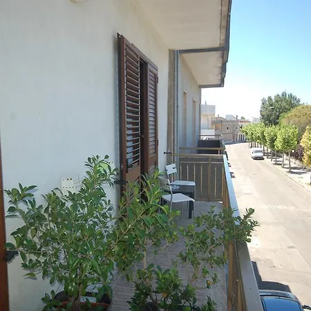 Al Parco לינה וארוחת בוקר מרטאנו